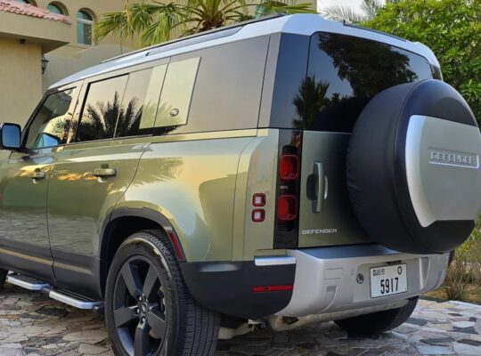 Land Rover Defender 110S with 7 seats