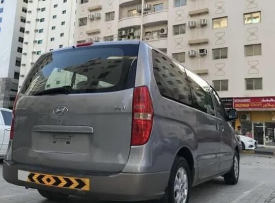 HYUNDAI H1