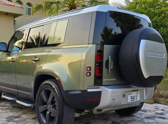 Land Rover Defender 110S with 7 seats