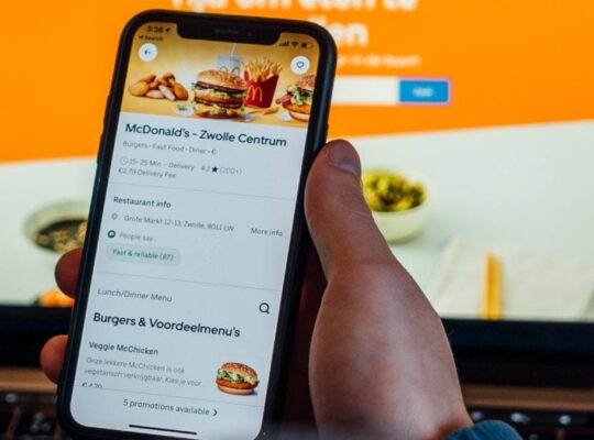 Food Delivery Website and Mobile App for Just 500