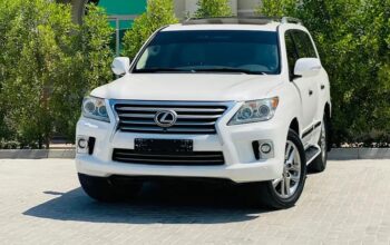 ستيشن لكزس LX570 خليجي موديل 2014