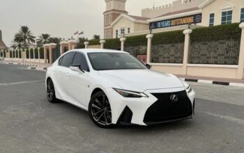 للبيع لكزس IS350 F-Sport موديل 2021 (صبغة وكالة)