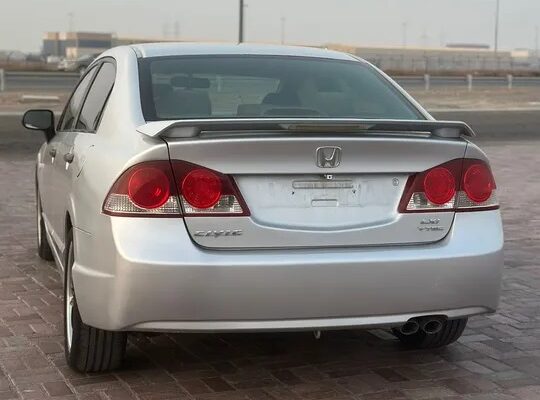 Hunda civic 2005 gcc LIX هوندا سيفك 2005 خليجي LIX