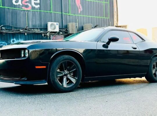 Dodge Challenger 2020 SXT Full option Fresh import