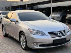 لكزس es350 2010بحالة الوكالة 3 قطع صبغ تجميلي