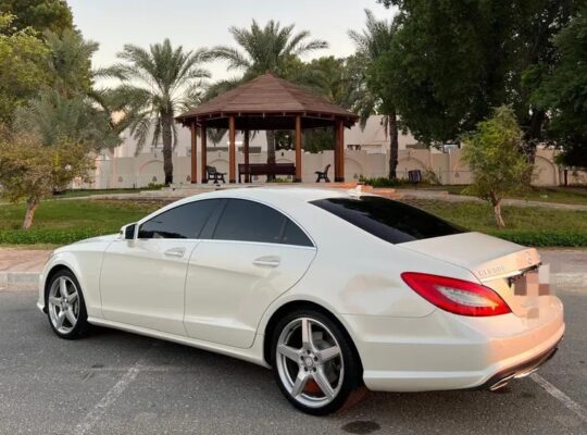 مرسيدس CLS 500موديل 2014 خليجي صبغ وكاله