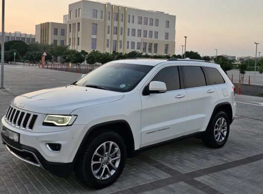 جيب جراند شيروكي 2015 V6 نظيف جدا Jeep Grand Chero