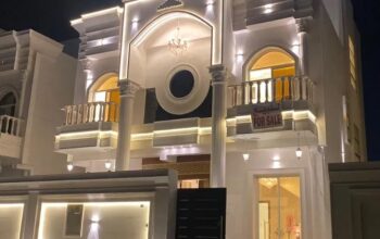 فيلا للبيع مع روف مقابل حديقة من المالك مباشره