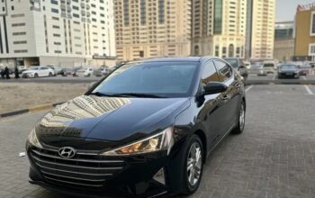 Hyundai elantra very clean and neat