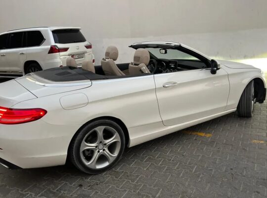 Mercedes Benz C300 2017 Full option Convertible