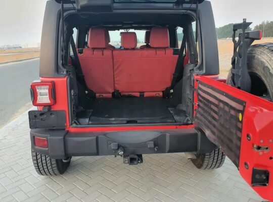 JEEP WRANGLER 2013 GCC VERY CLEAN IN SIDE AND OUT