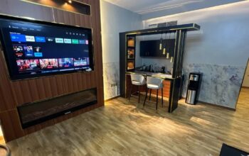 للبيع شقة غرفتين وصالة مطلة على البحر