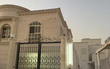 شقه للإيجار موقع مميز بمدينه العين منطقه المقام