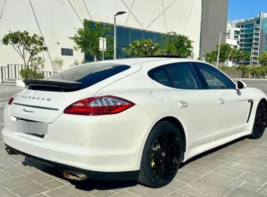 بورش بناميرا موديل 2012