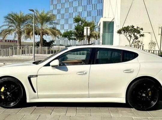 بورش بناميرا موديل 2012