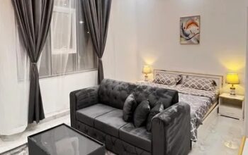 للإيجار استوديو و حمام و مطبخ مفروش vip نظيف جدا