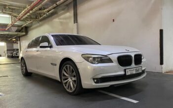 BMW. 740. 2012