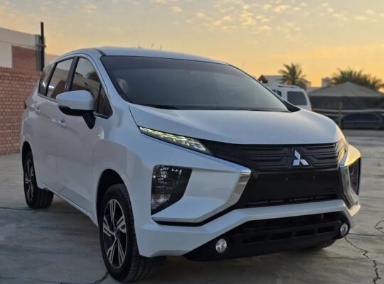 mitsubishi xpander 2022 gcc prefect condition
