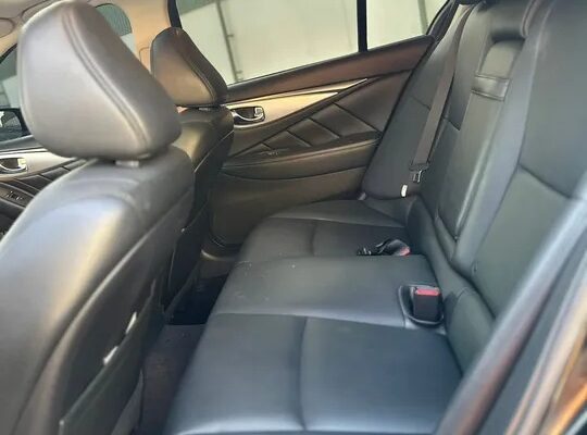 السيارة بحالة ممتازة وارد أمريكي 2019.كاملة موصفات