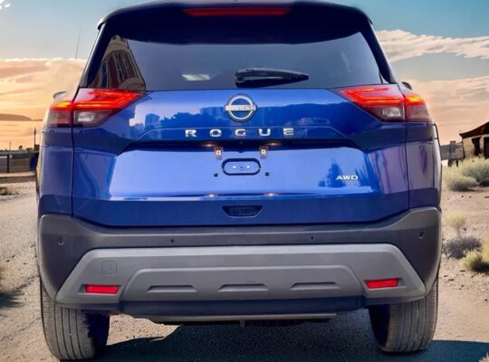 Nissan rogue 2023 4×4 (cash or bank instrument)