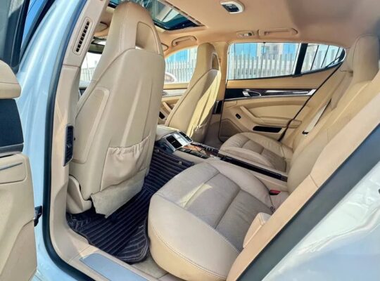 Porsche Panamera 2012