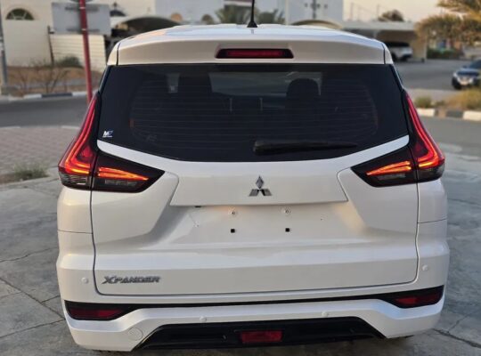 mitsubishi xpander 2022 gcc prefect condition