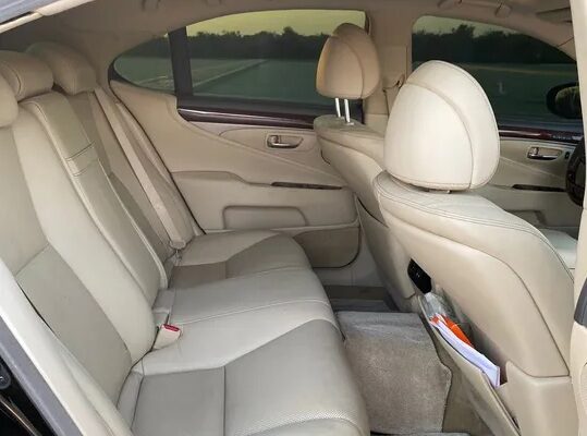 عرررررض شهر رمضان المبارك فقط لكزس LS460 موديل 201