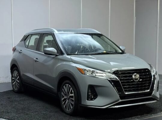 نيسان كيكس وارد أمريكي موديل 2021 SV ماشي 63113 مي