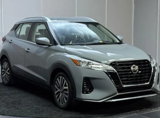 نيسان كيكس وارد أمريكي موديل 2021 SV ماشي 63113 مي