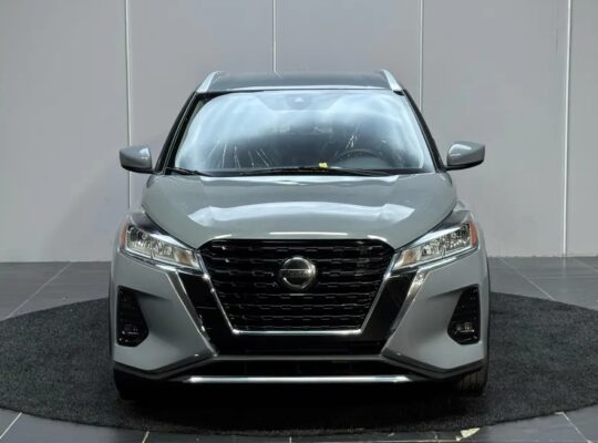 نيسان كيكس وارد أمريكي موديل 2021 SV ماشي 63113 مي