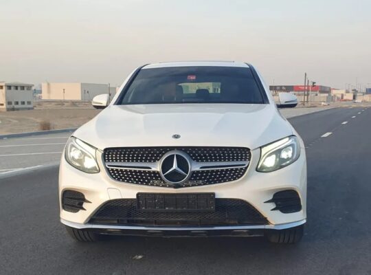 مرسيدس GLC 250 خليجي 2018 فل اوبشن نظيفة جداً