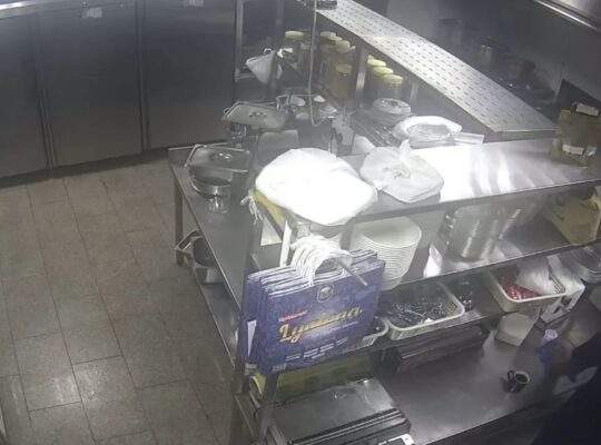 فرصة استثمارية مميزة – مطعم ناجح للبيع في عجمان