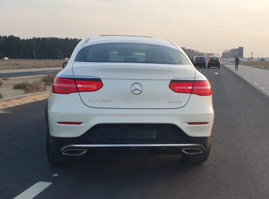 مرسيدس GLC 250 خليجي 2018 فل اوبشن نظيفة جداً