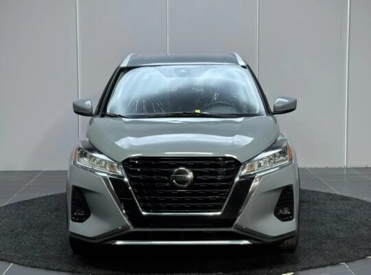 نيسان كيكس وارد أمريكي موديل 2021 SV ماشي 63113 مي