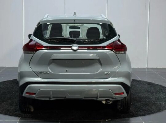 نيسان كيكس وارد أمريكي موديل 2021 SV ماشي 63113 مي