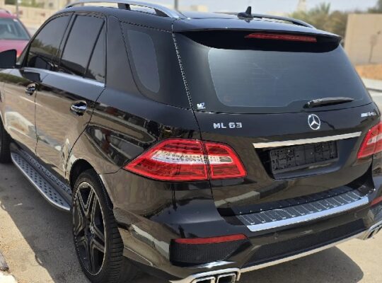 mercedes ML63 AMG 2015 GCC PERFECT CONDITION