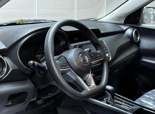 نيسان كيكس وارد أمريكي موديل 2021 SV ماشي 63113 مي