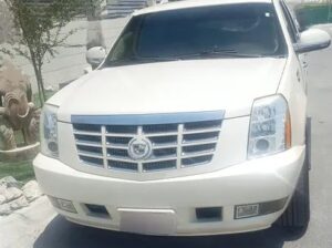 للبيع كاديلاك إسكاليد 2012 استخدام عائلي و ممشى قل
