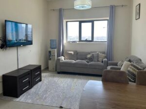 غرفة وصلة مفروش للاجار الشهري