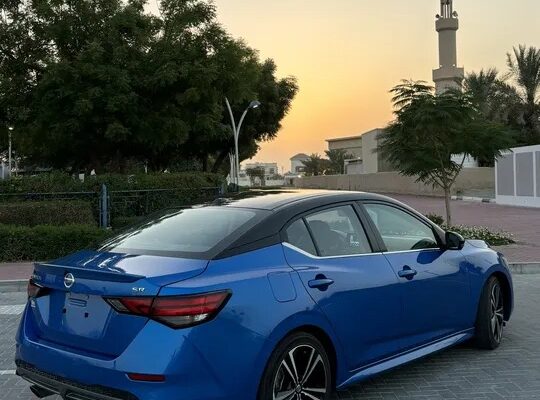 للبيع نيسان سينترا 2023 فول رقم 1 بصمه شاشه فتحه