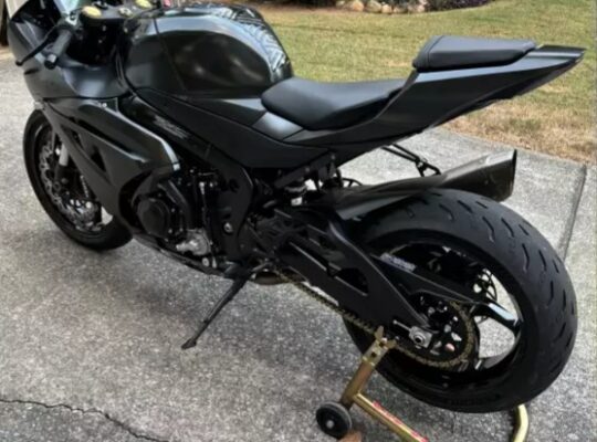 2021 Suzuki gsx r1000rr