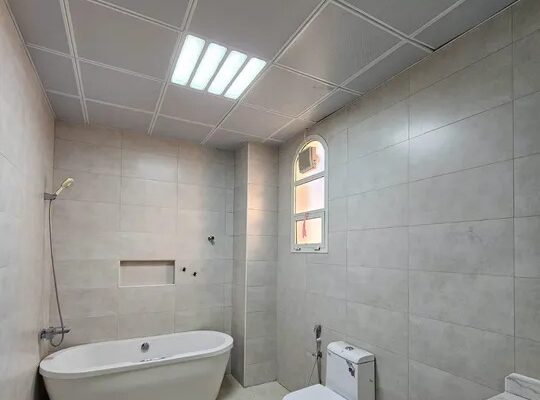 ستديوهات وغرف وصاله مفروش وغير مفروش شامل مياه كهر