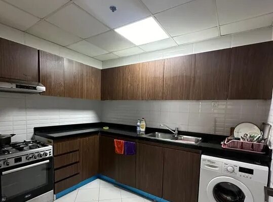 غرفة وصلة مفروش للاجار الشهري