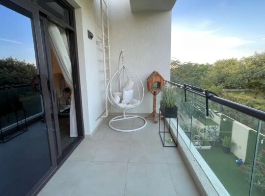 للبيع فيلا راقيه في الشارقه مطله على الحديقه العام