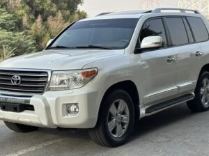 TOYOTA LAND CRUISER—2014–GCC—FREE ACCIDENT—LOW MIL