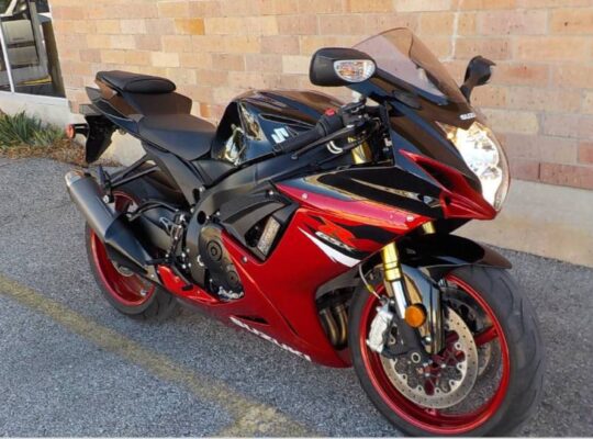 2018 Suzuki GSX-R1000 WhatsApp(+971586703639)