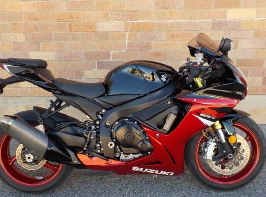 2018 Suzuki GSX-R1000 WhatsApp(+971586703639)