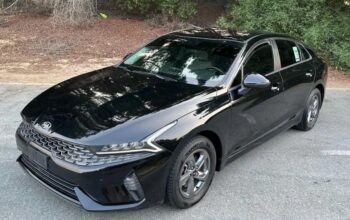 kia K5 model 2021 gcc specs first owner