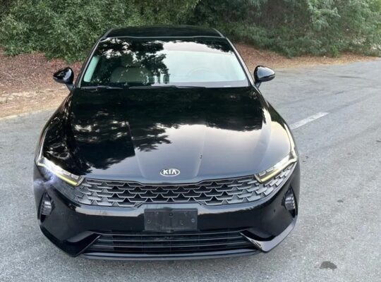 kia K5 model 2021 gcc specs first owner