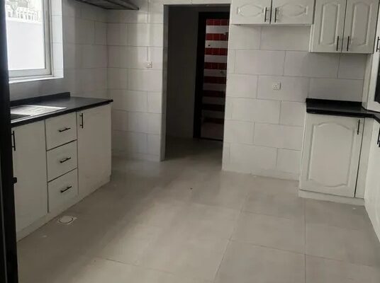 للبيع فيلا 5 غرف نوم مكونه من طابقين .تشطيب سوبر ل